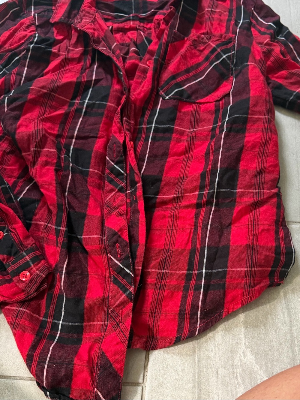 Time and Tru Red and Black Plaid Button-Down Shirt
